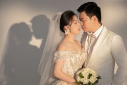 点击看大图 -挪娅婚纱摄影皇家会所