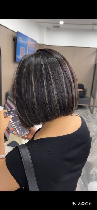 苏奇发型·烫发染发(优越店)图片