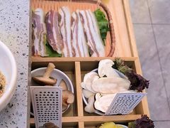 -阿婆情腊排骨火锅(金虹路店)