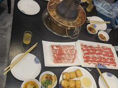 -楼外楼大刀肉传统火锅居(幸福街店)