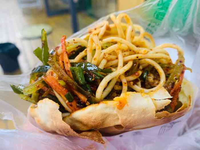 御鉴锅盔-"一直都听说锅盔凉粉,但是都没有吃过路过."-大众点评移动版