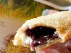 红豆双皮奶风味双馅派-麦当劳(新新大道岗丰店)