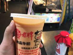 -六合夜市