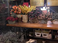-胡桃里音乐餐厅(陶溪川店)(川湘赣菜·世界百大酒庄直供红酒·音乐表演)