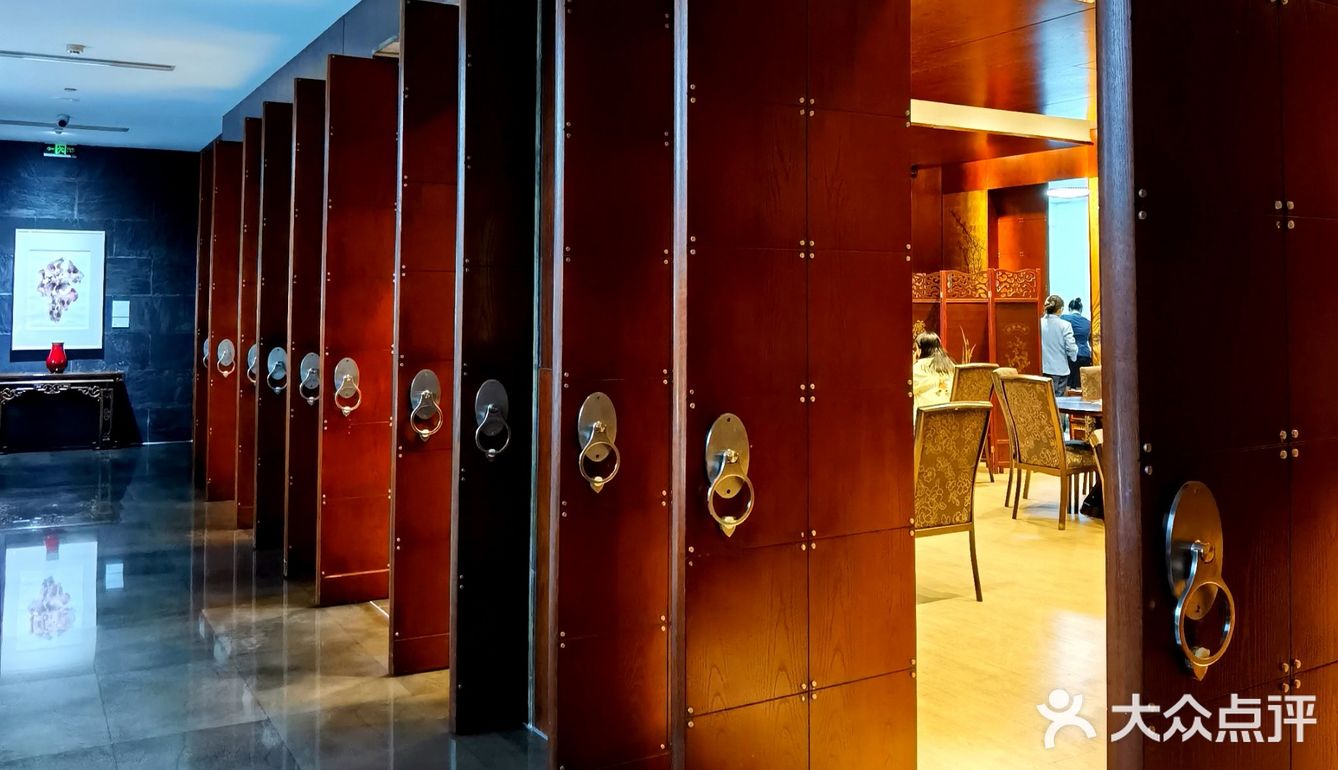 四个浇头一碗面-灵格