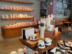 零售区-星巴克臻选(广州高德置地秋广场店)