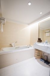 -华东饭店·园林式婚礼宴会厅酒店