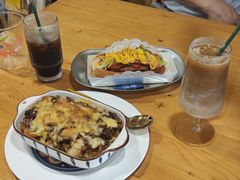 -Rabbit Cafe私房西餐甜点咖啡(栖霞路店)