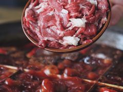 鲜切牛肉-正南齊北重庆老火锅(光华村直营店)