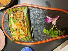 包烧野生菌-桥边小楼·手工云南菜·丽江地标美食