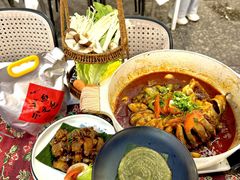 -刘姐啤酒鱼民族演艺餐厅(西街总店)