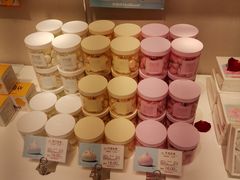 零售区-好利来(新华店)