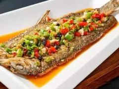 干煸叼子鱼-天堂寨吊锅城