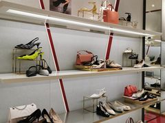 -BeLLE 百丽(上海月星环球港店)