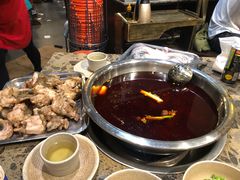 -肖肖酸萝卜鱼火锅(总店)