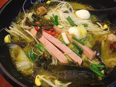 老坛酸菜米线-渝和喵叔米线(南坪万达店)