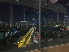 -荣誉国际酒店-云顶旋转餐厅