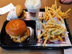-The Habit Burger Grill 哈比特汉堡(复兴soho店)
