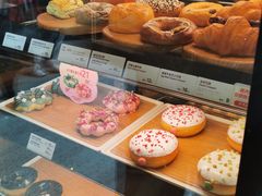 面包甜点陈列柜-Peet's Coffee皮爷咖啡(大学路店)