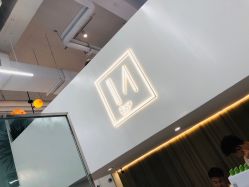-I+造型烫发染发