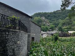 -高荡千年布依古寨旅游景区