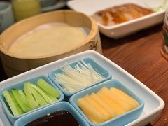 -韵秋荷(宝山龙湖天街店)