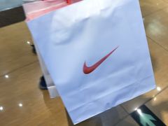 -NIKE佛山胜利换季优惠店