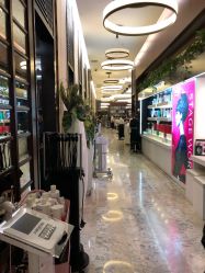 -AKOZO Beauty Salon