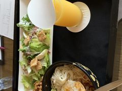 -上海滴水湖皇冠假日酒店