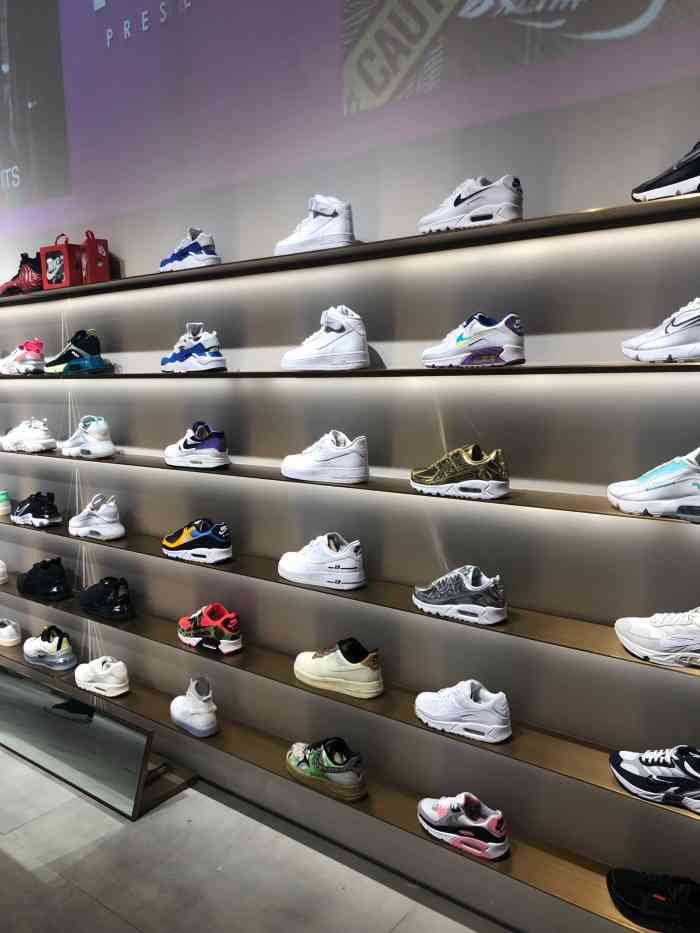 foss(万象城)-"转眼已经是去年12月发售的鞋子了 dun.