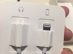 -Apple零售店(华贸购物中心店)