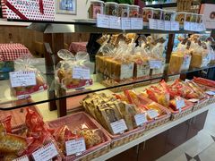 -红宝石·鲜奶小方·海派西点房(南丹店)