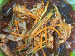 -不起眼麻辣烫凉皮店