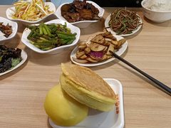 -蓝白自选餐厅(烟大店)
