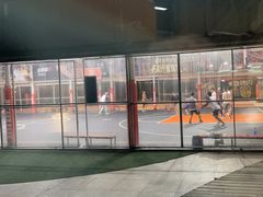 -洛克公园·篮球·足球·羽毛球(莘庄店)