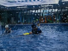 -Swim斯卫姆国际儿童游泳中心(红博中央公园店)