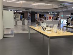 -华为授权体验店(中山公园来福士)