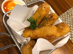 炸芝士条-Chom Cafe and Restaurant