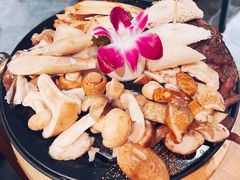 -一朵菌·野生菌探索家火锅(南亚店)