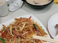 -罗记烧骨粥(九亭店)