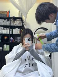-V7 HAIR SALON