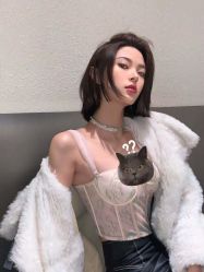 -AYO SALON