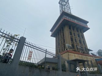 惠山在南朝被称为历山，山有九陇，又被称为九龙山