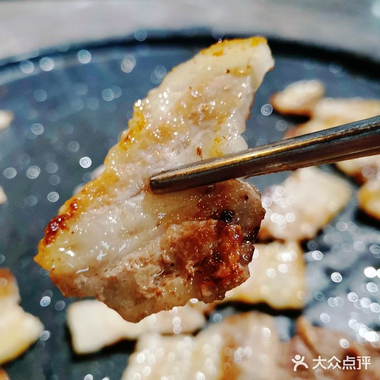 吃橡果喝山泉水的黑毛猪是啥味道⁉️