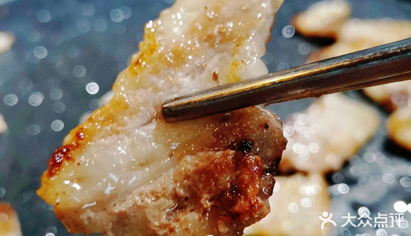 吃橡果喝山泉水的黑毛猪是啥味道⁉️