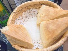 三角饼-八两八金·莱芜特色炒鸡(市南漳浦路店)