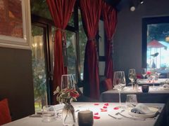 -弦月窗LUNETTE BY AMANDA(复兴路店)