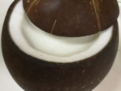 -志龙皇冠吃货椰子铺