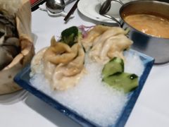 -红鼎豆捞·非遗鲍皇汤火锅(宝丰路店)