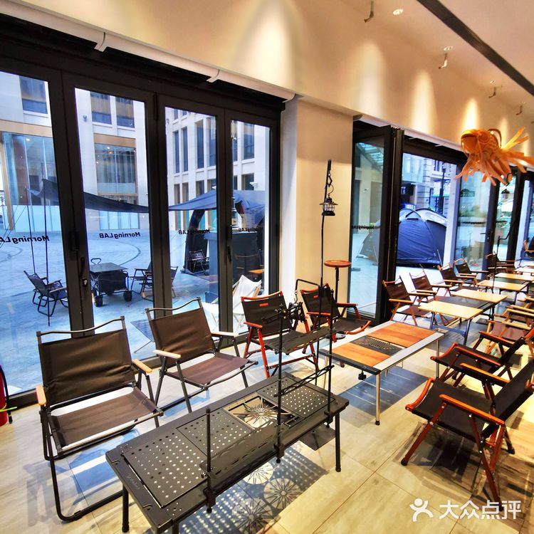 南京东路露营喝咖啡?